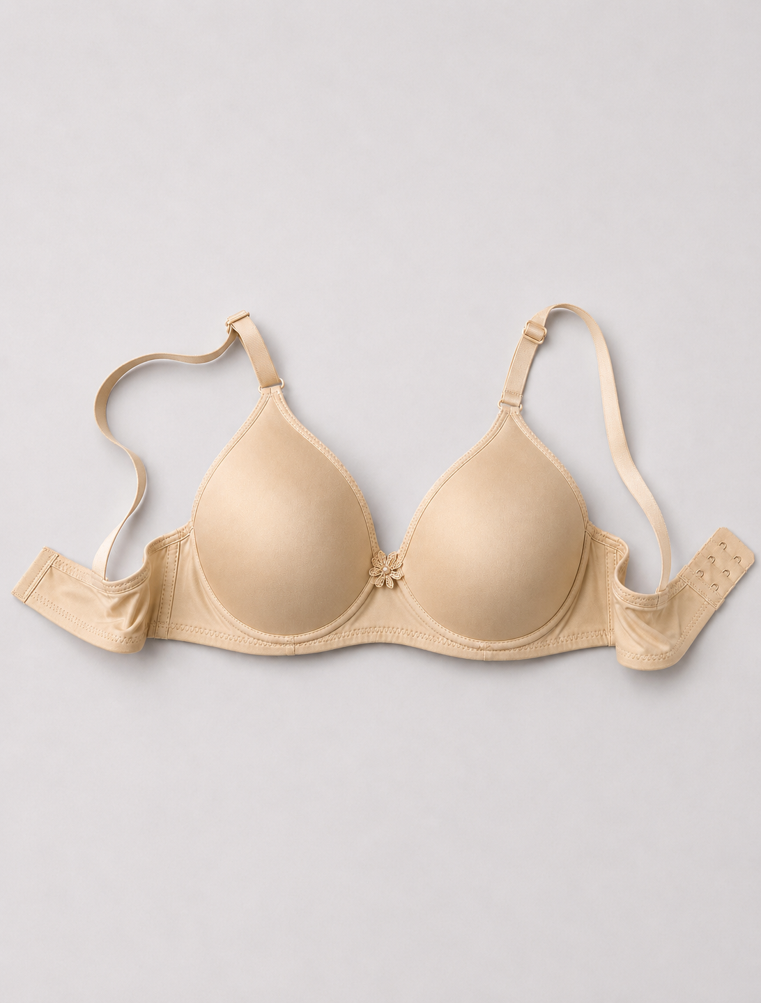 Luna Classic Women's Everyday T-Shirt Bra | Lightly Padded | Wire-Free | Seamless Comfort | Black & Cream